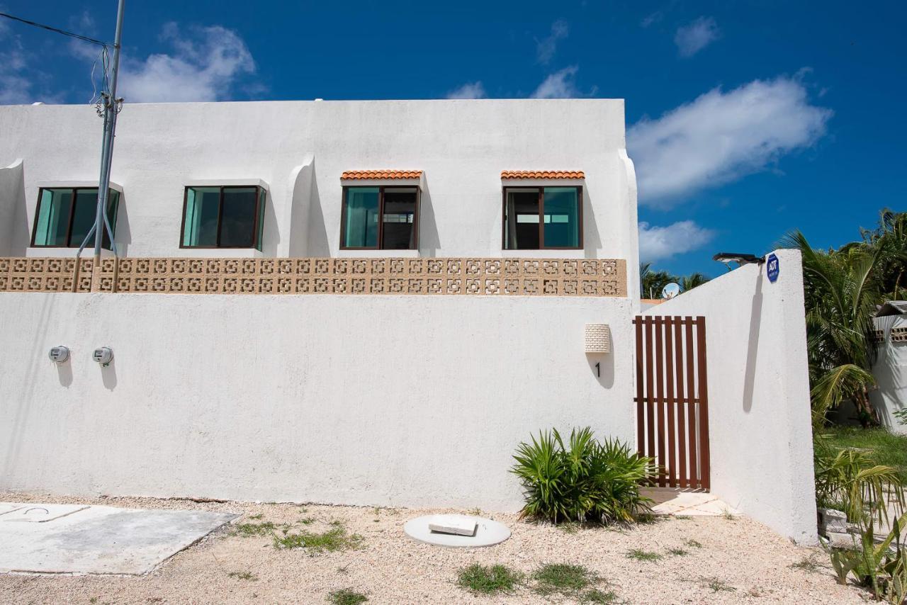 97982 New Modern Villa, Private Pool, High Internet Speed, 2 Blocks From The Beach Pueblo Pueblo Chicxulub Exterior photo